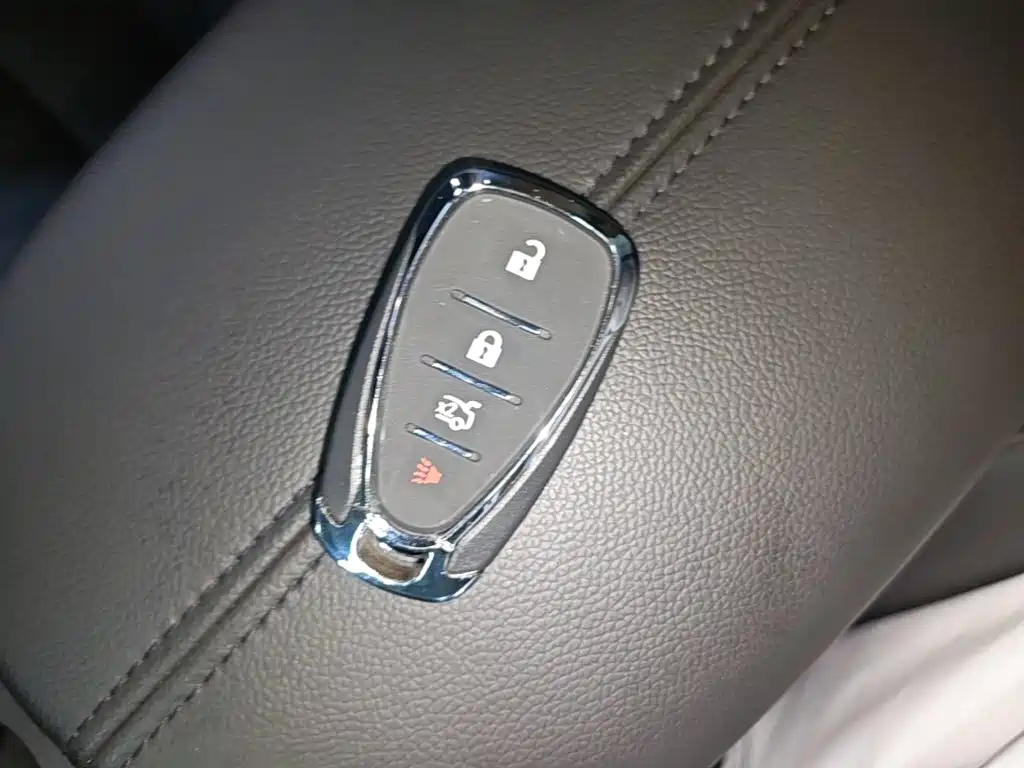 Photo 9 - Chevrolet Malibu XL