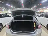 Photo 19 - Chevrolet Malibu XL