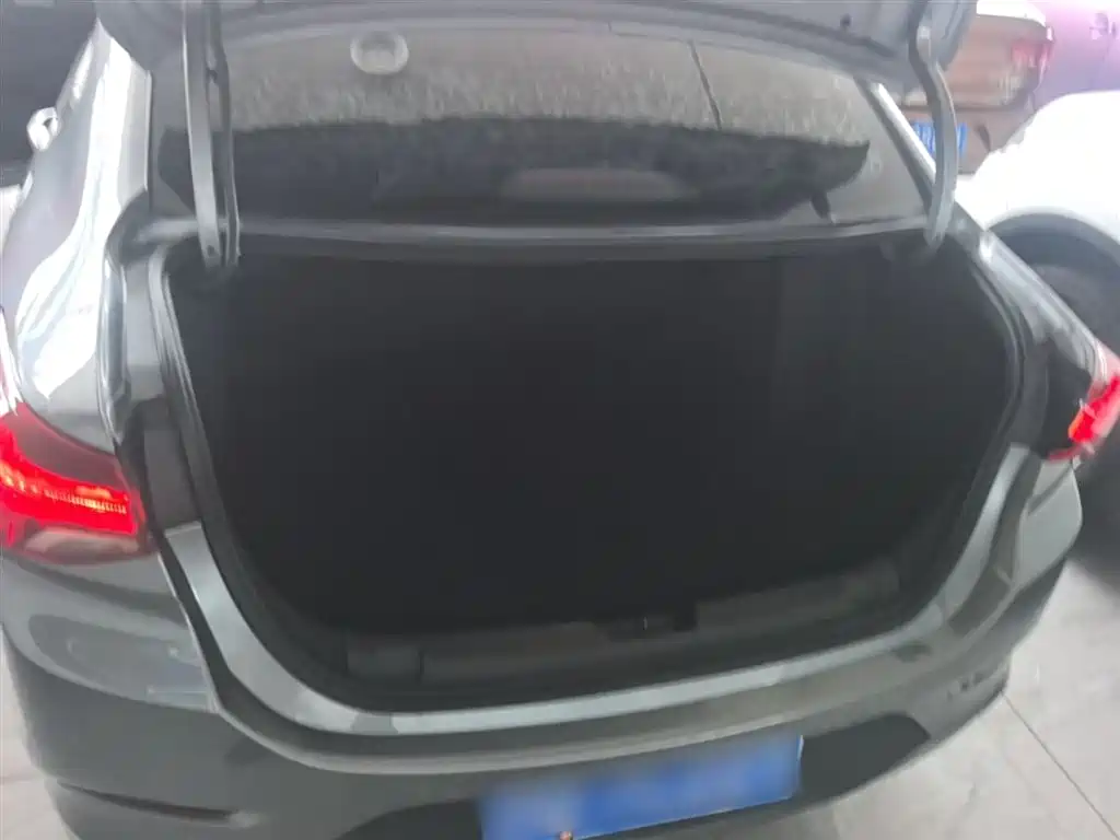 Chevrolet Cavalier 2020 325T Automatic Joy Edition фото 19