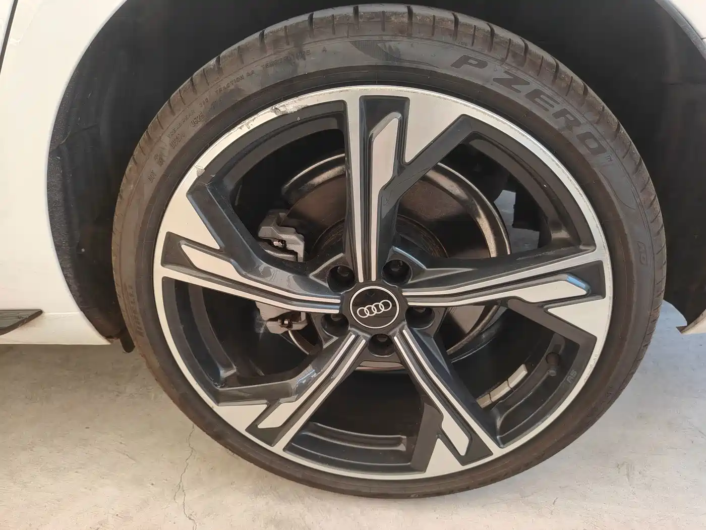 Audi A4L 2025 2024 40 TFSI Luxury Dynamic