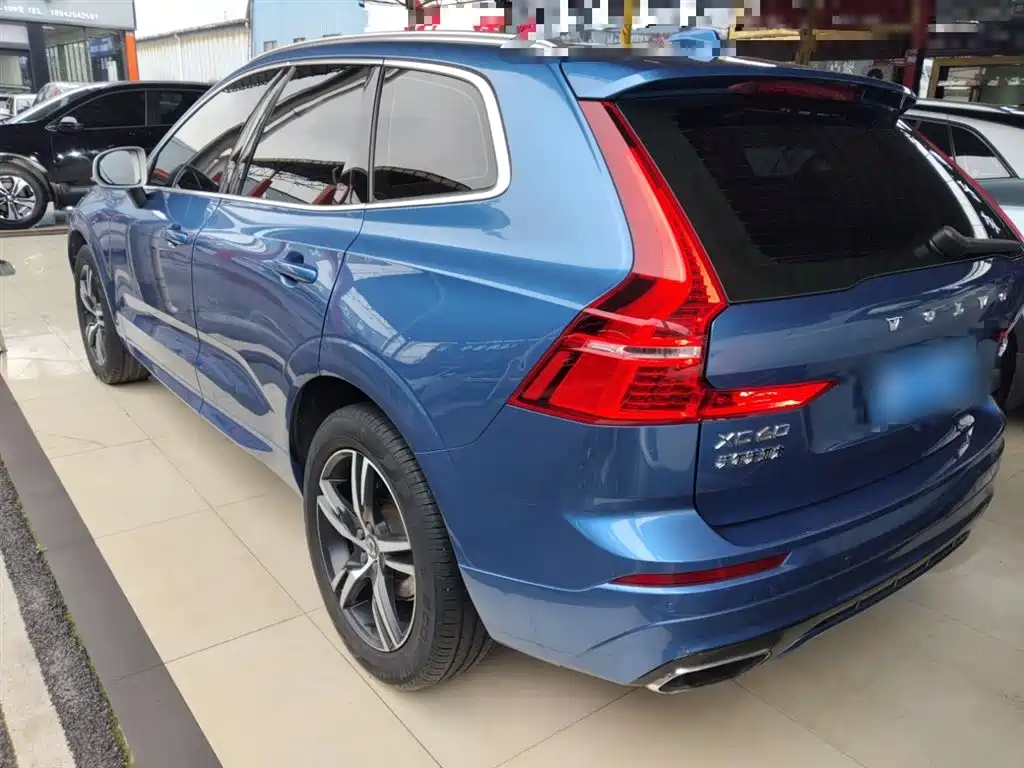 Фото 23 - Volvo XC60