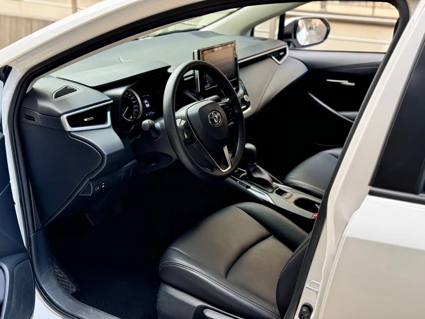 Toyota Corolla 2021 1.2T S-CVT Elite PLUS Edition фото 7