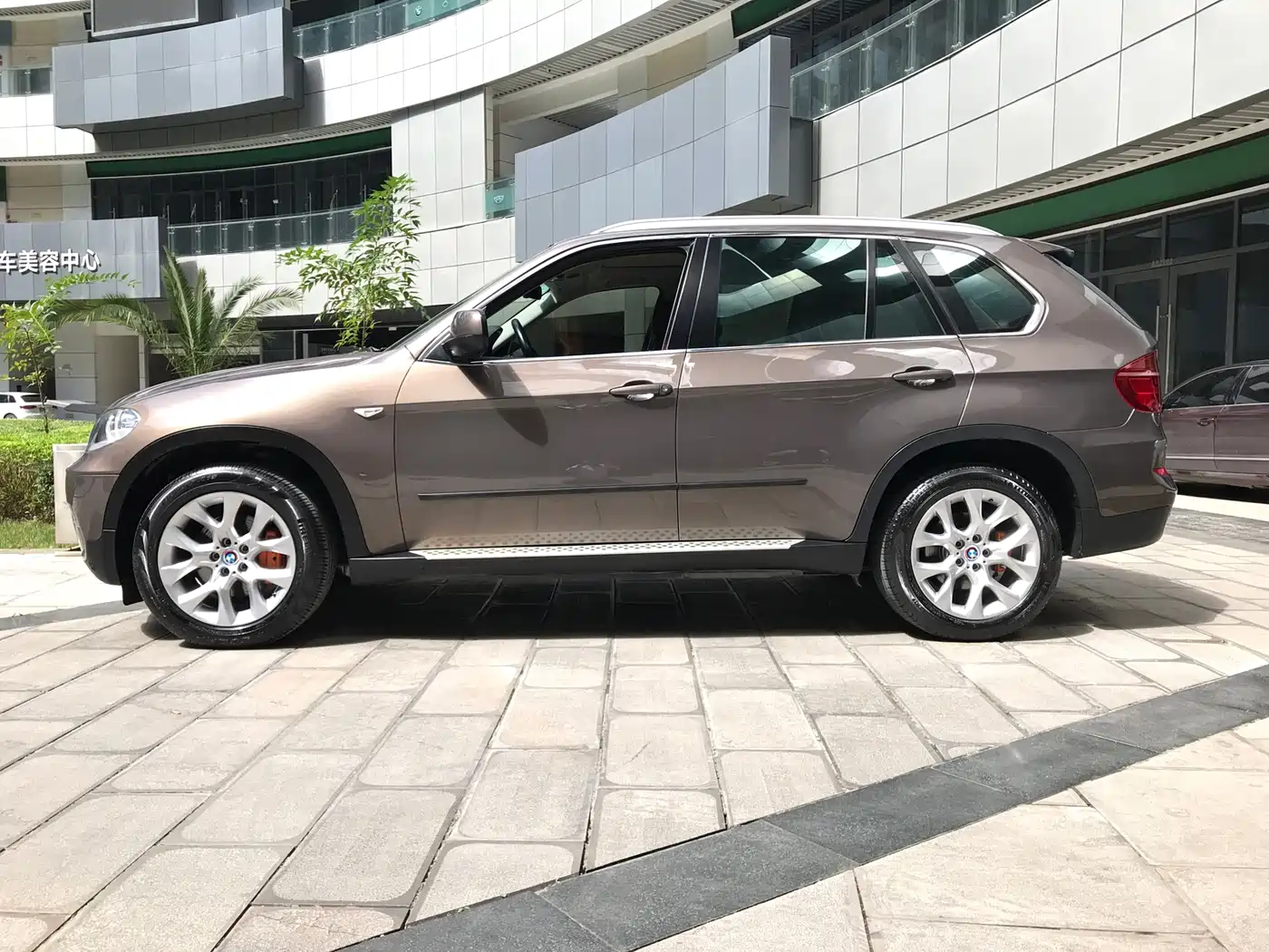 BMW X5 (Import) 2011 xDrive35i Luxury Edition фото 5