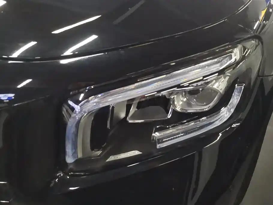 Mercedes-Benz GLB 2022 GLB 220 4MATIC фото 5