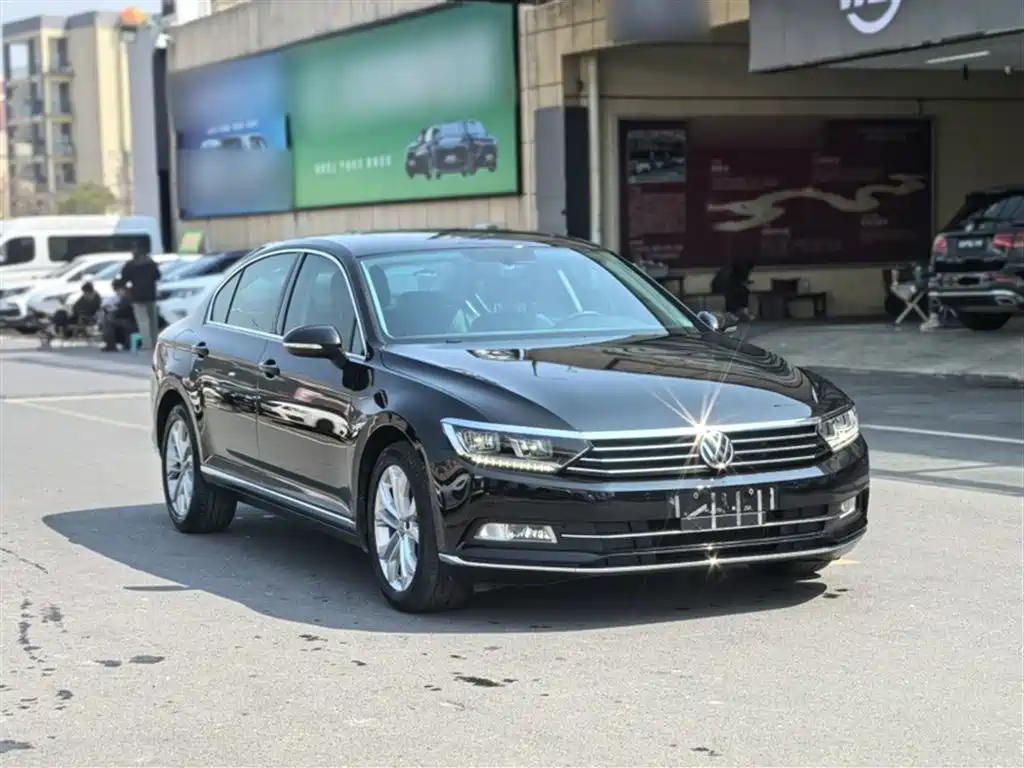 Volkswagen Magotan 2018 330TSI DSG Luxury фото 15