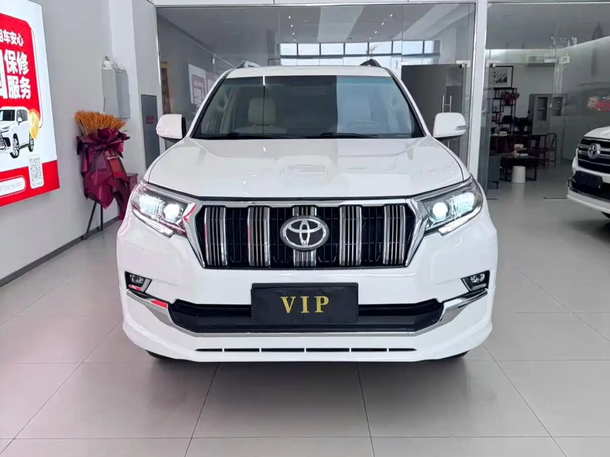 Toyota Prado (Import) 2010 2.7L Auto Luxury фото 2