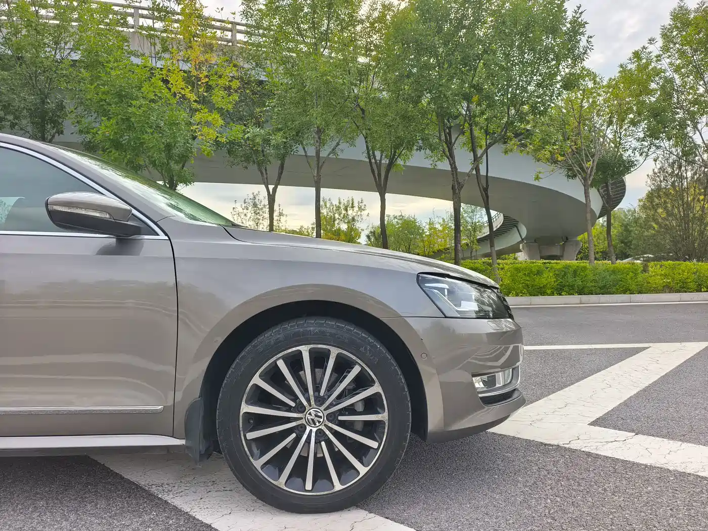 Фото 21 - Volkswagen Passat