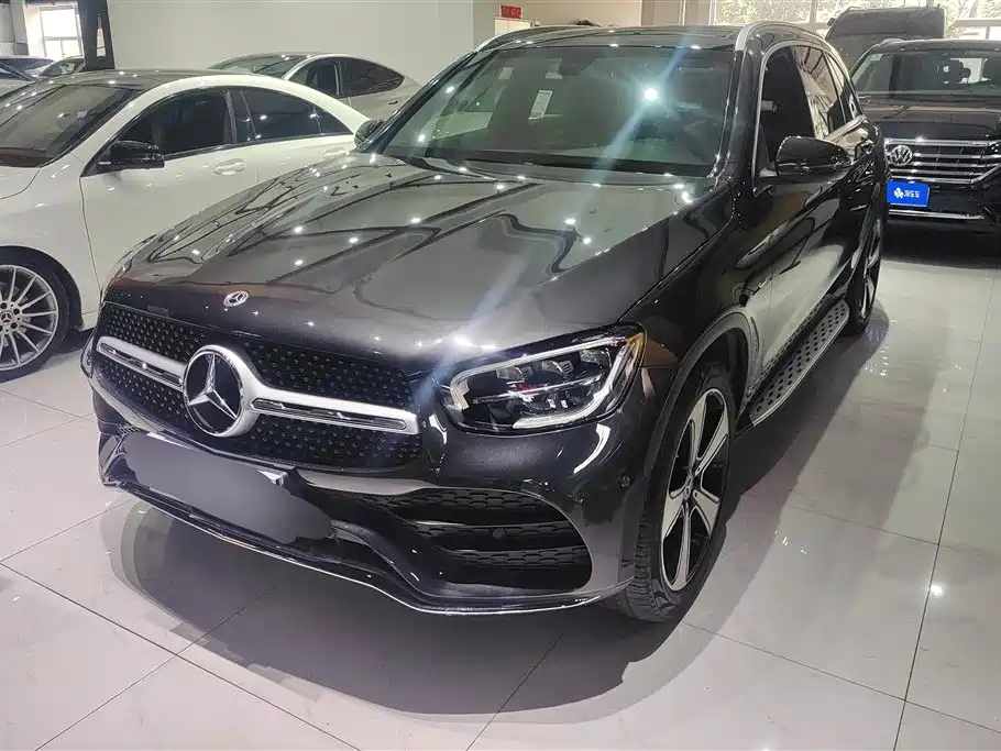 MERCEDES-BENZ GLC