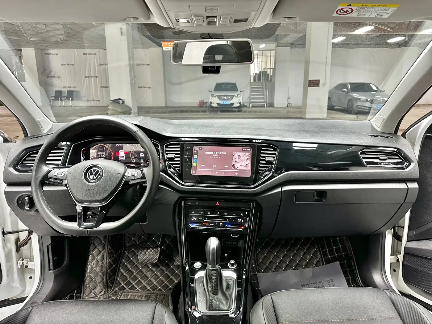 Volkswagen T-ROC 2021 280TSI DSG 2WD Comfort Smart Connect 30th Anniversary Edition фото 14