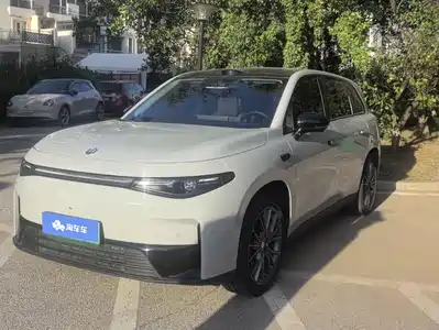 Leapmotor C10