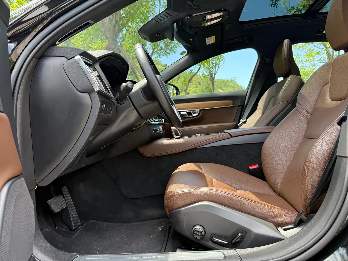 VOLVO S90 PLUG-IN HYBRID