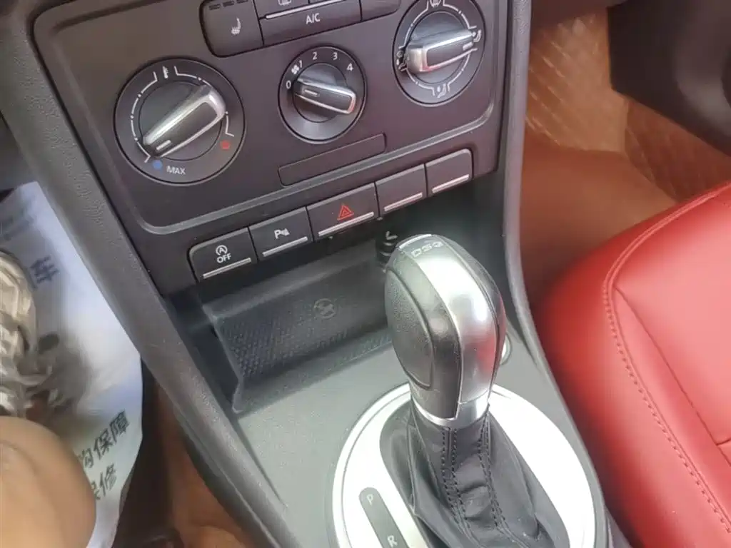 Volkswagen Beetle 2015 180TSI фото 14