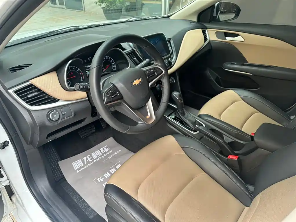 CHEVROLET CRUZE