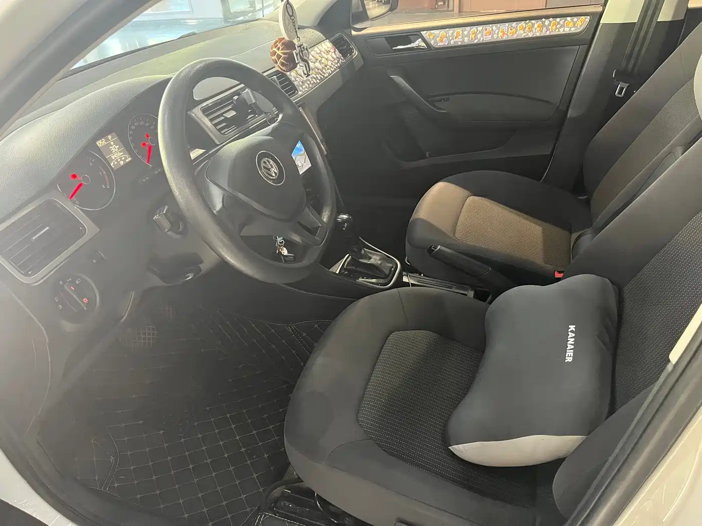 Volkswagen Santana 2016 Cross 1.6L Automatic Trend фото 9