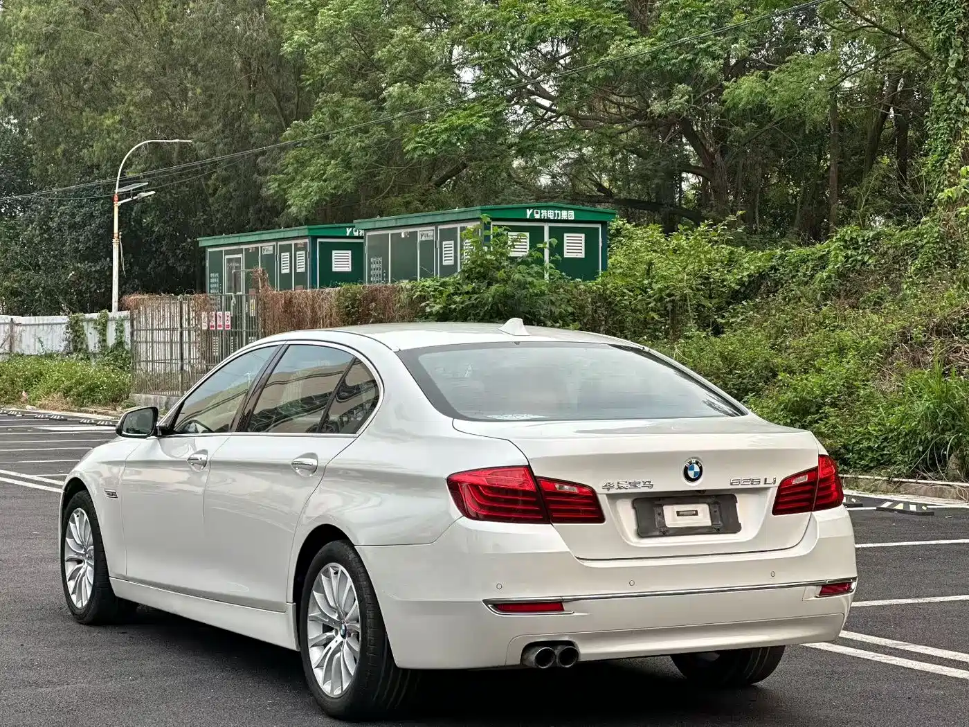 BMW 5 Series 2014 525Li Luxury Design Package фото 9