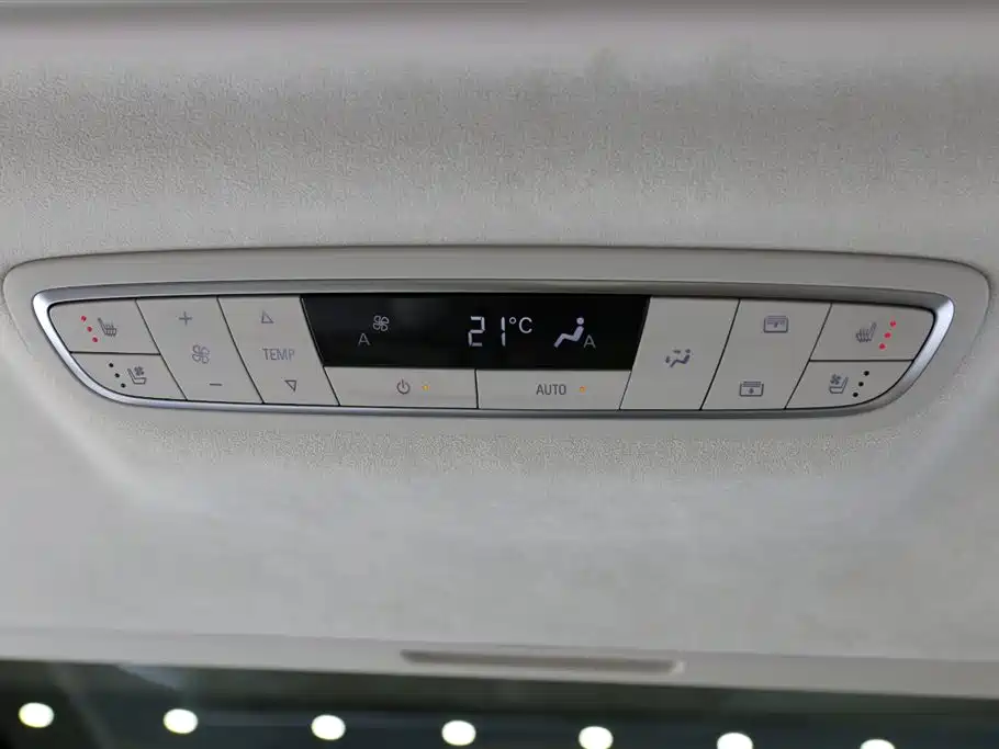 Buick GL8 2020 Avenir Six-Seat Elegance Edition фото 18