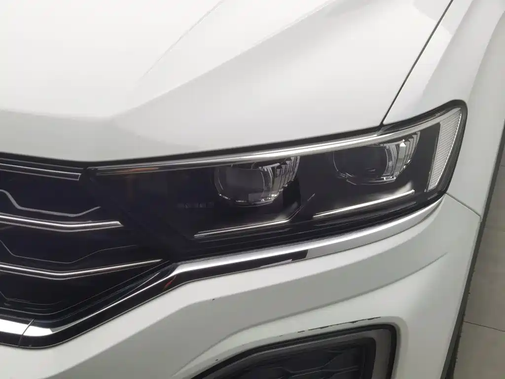 Фото 7 - Volkswagen T-ROC