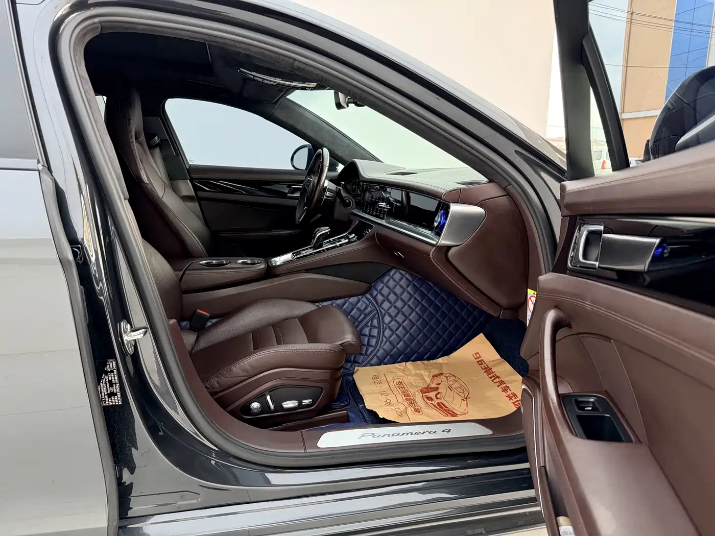 Porsche Panamera 2019 Panamera 4 Executive Long Wheelbase 2.9T фото 10
