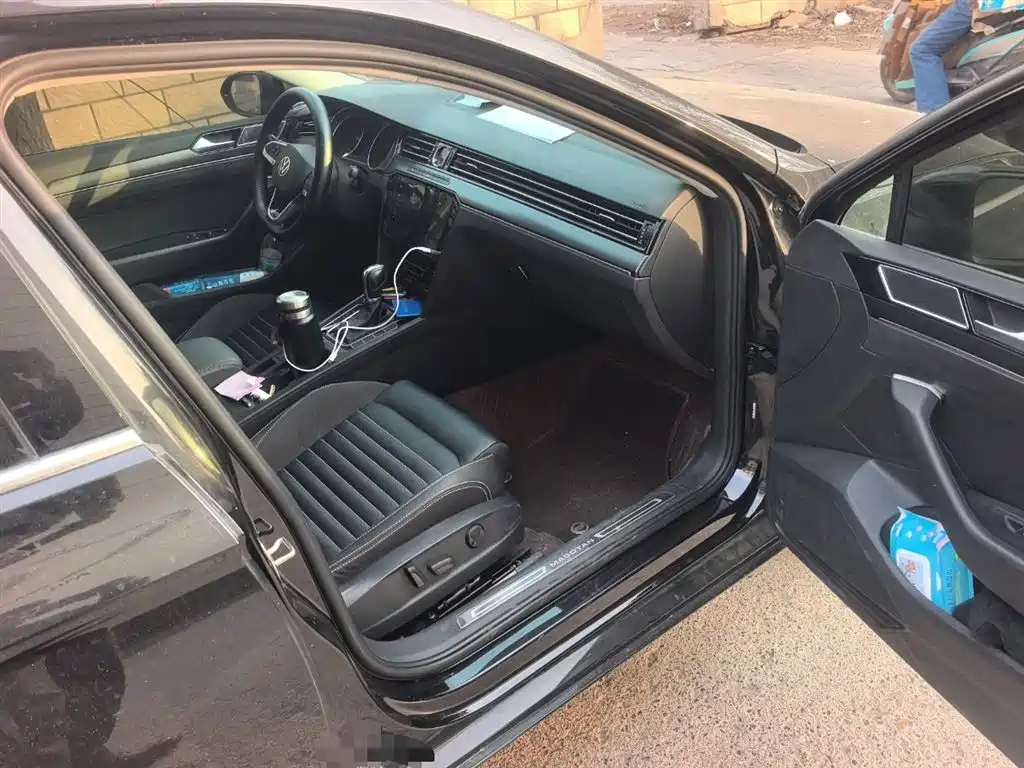 Volkswagen Magotan 2020 330TSI DSG Leading фото 18