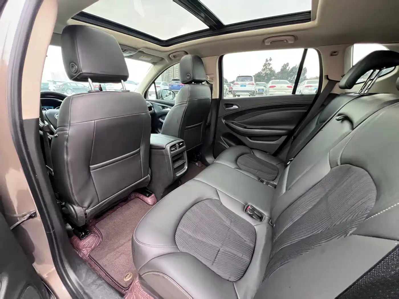 Buick Envision Plus 2017 20T FWD Premium фото 10