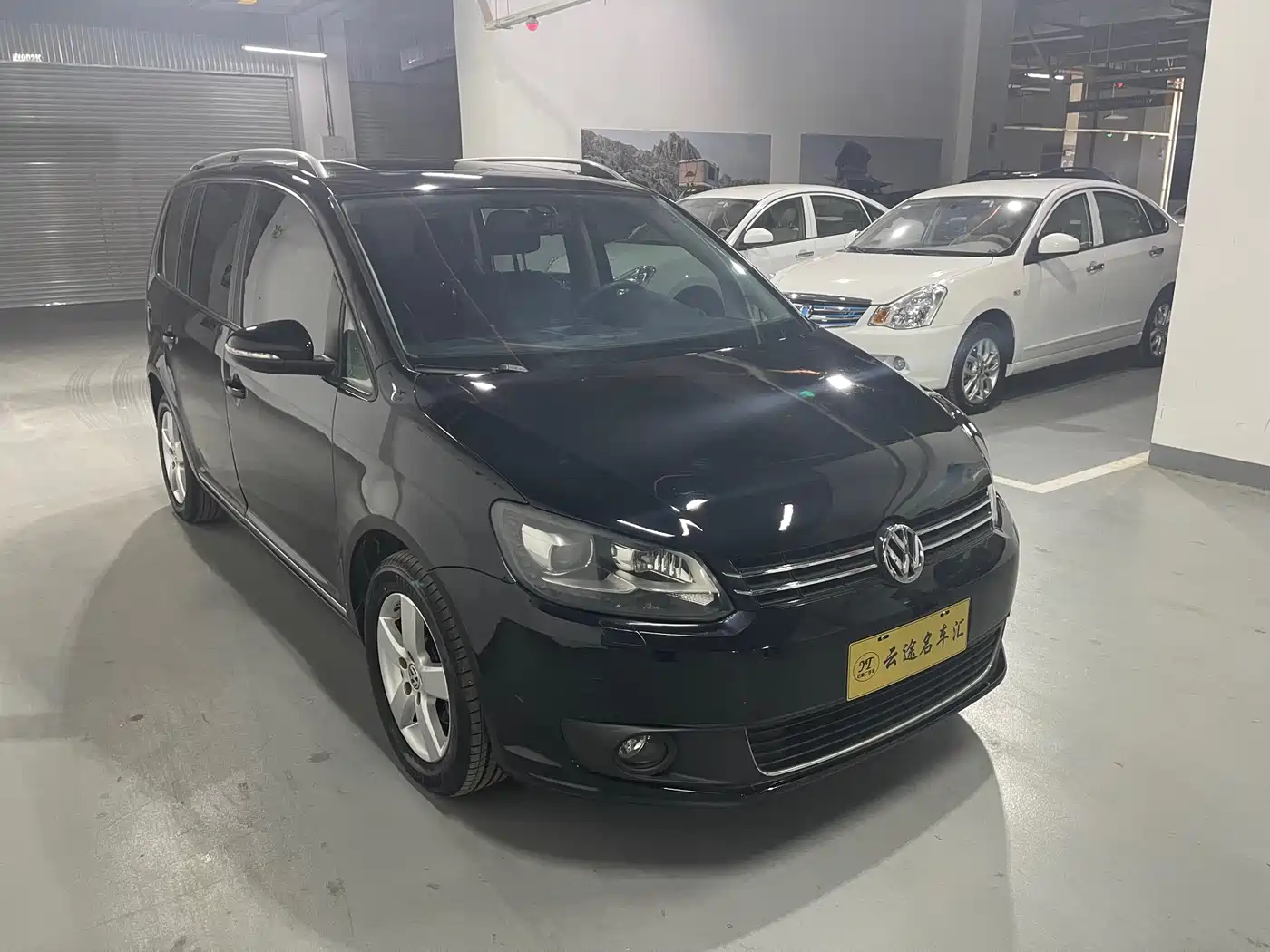 Volkswagen Touran 2013 1.4T Manual Comfort 5-seater фото 3