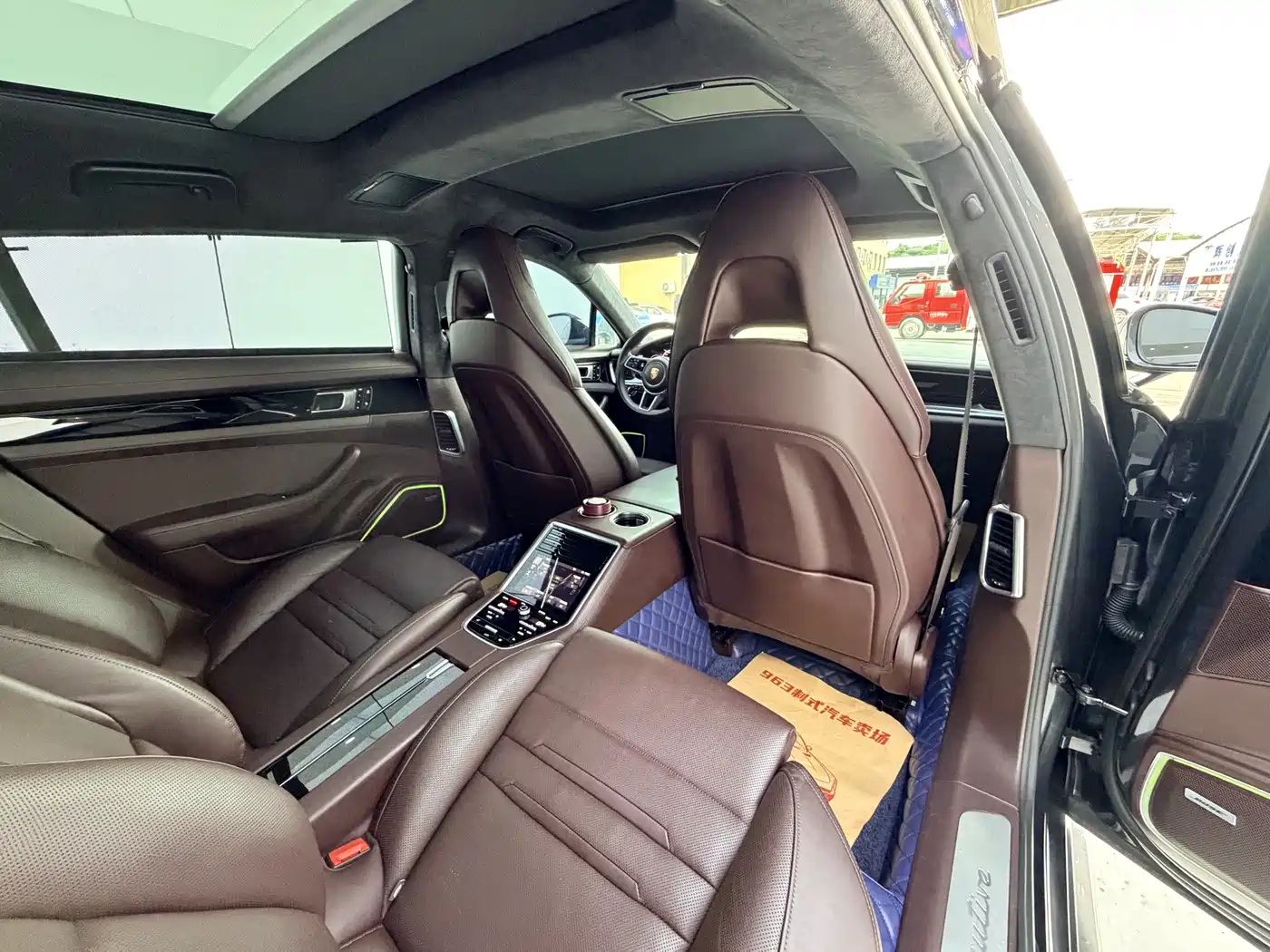 Porsche Panamera 2019 Panamera 4 Executive Long Wheelbase 2.9T фото 9