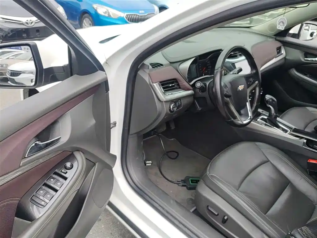 Chevrolet Malibu 2018 530T Automatic Luxury Edition фото 16
