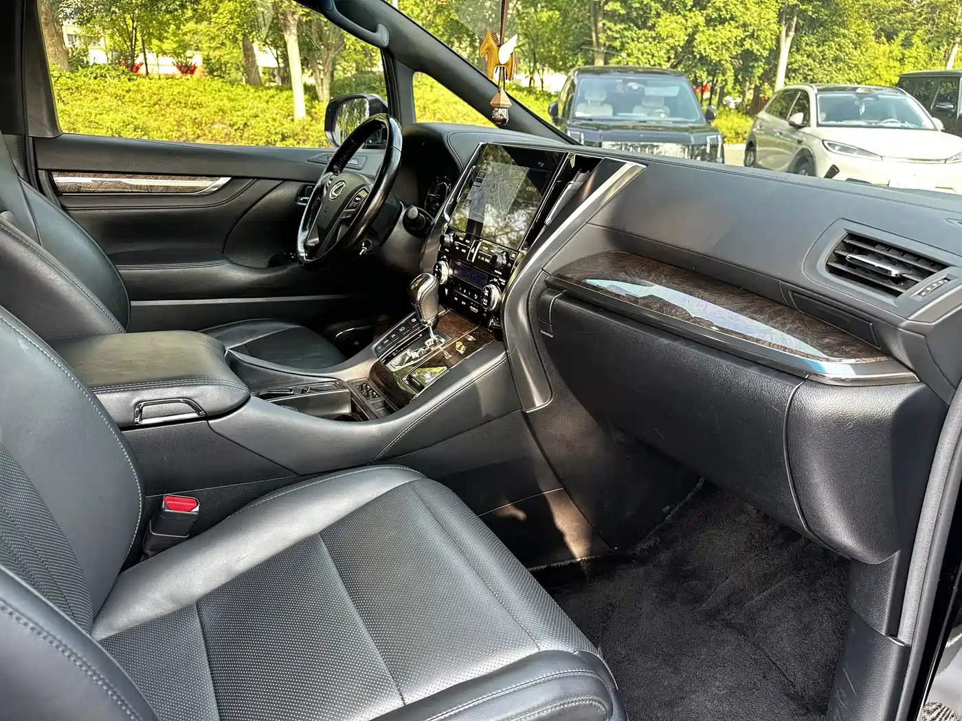 Toyota Vellfire 2020 2020 Twin Engine 2.5L HV Luxury Edition