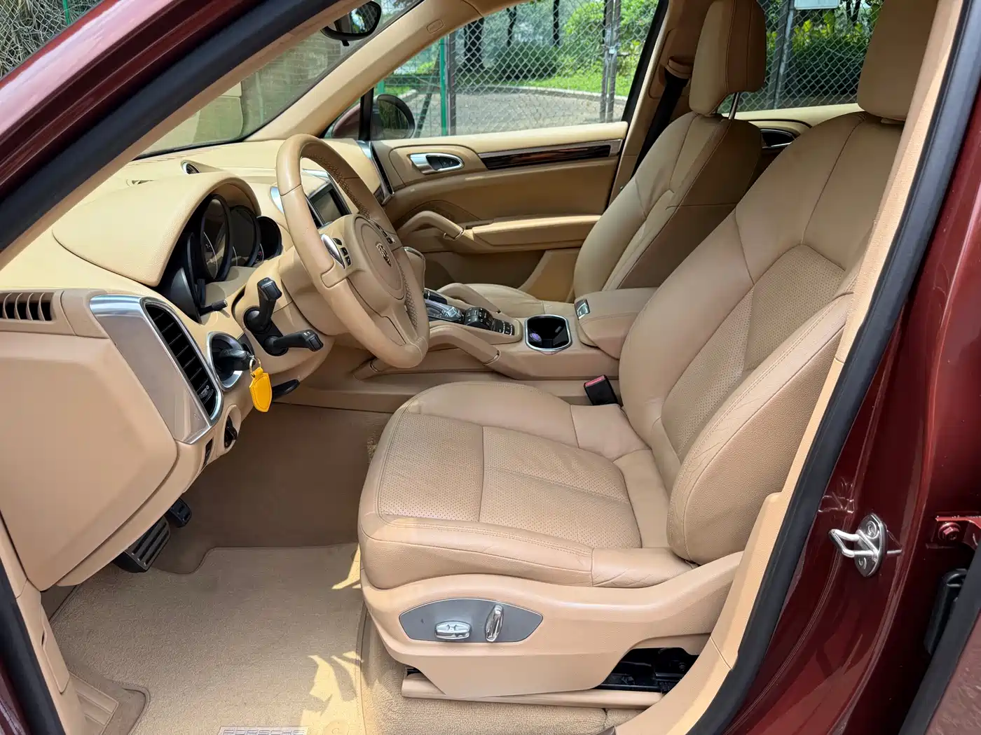 Porsche Cayenne 2011 Cayenne 3.0T фото 15