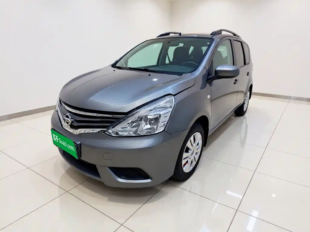 Nissan Livina 2015 2015 1.6XE Manual Comfort Edition