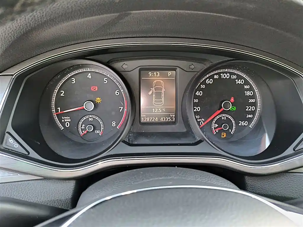 Volkswagen Passat 2017 330TSI DSG Prestige фото 12