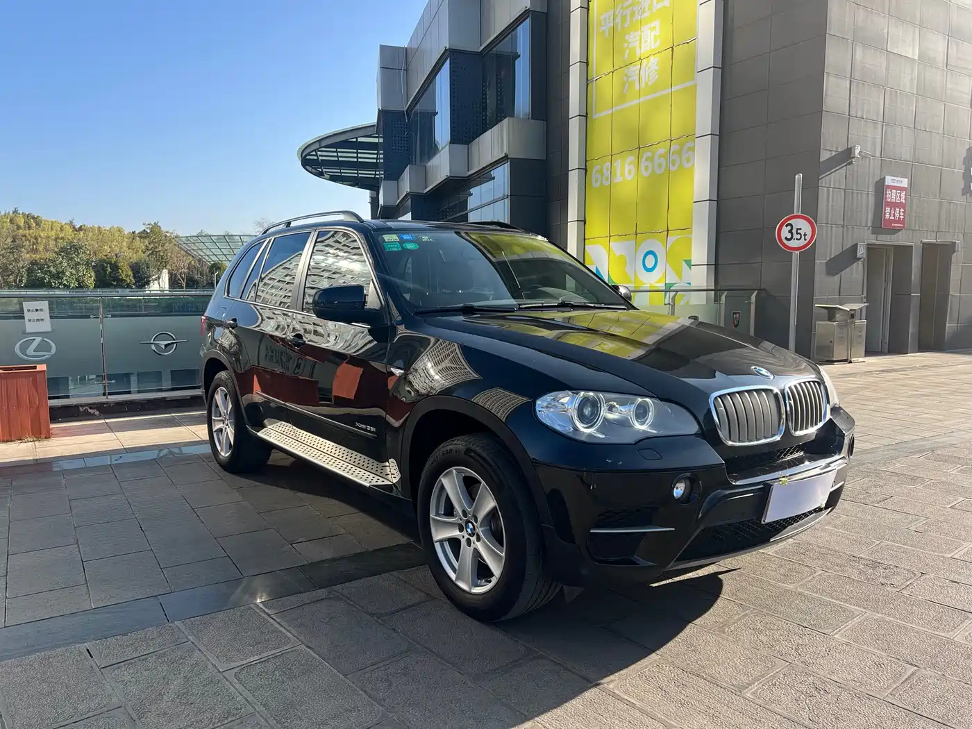 BMW X5 (Import) 2011 xDrive35i Leading Edition фото 3