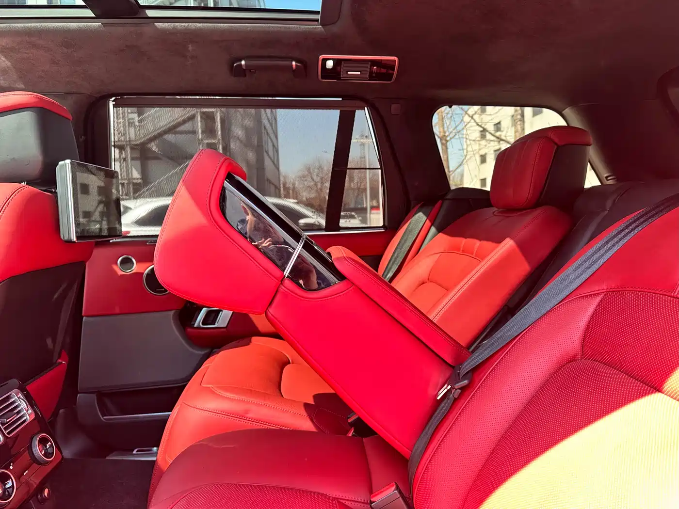 Land Rover Range Rover 2022 3.0 L6 400PS Prestige Genesis Extended Edition фото 21