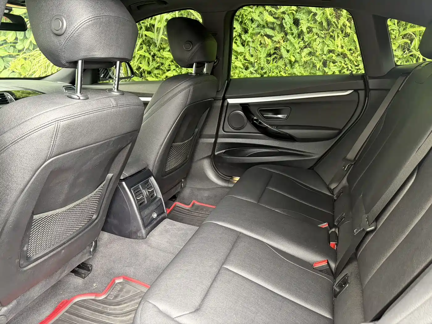 BMW 3 Series GT 2020 320i M Sport Package фото 11