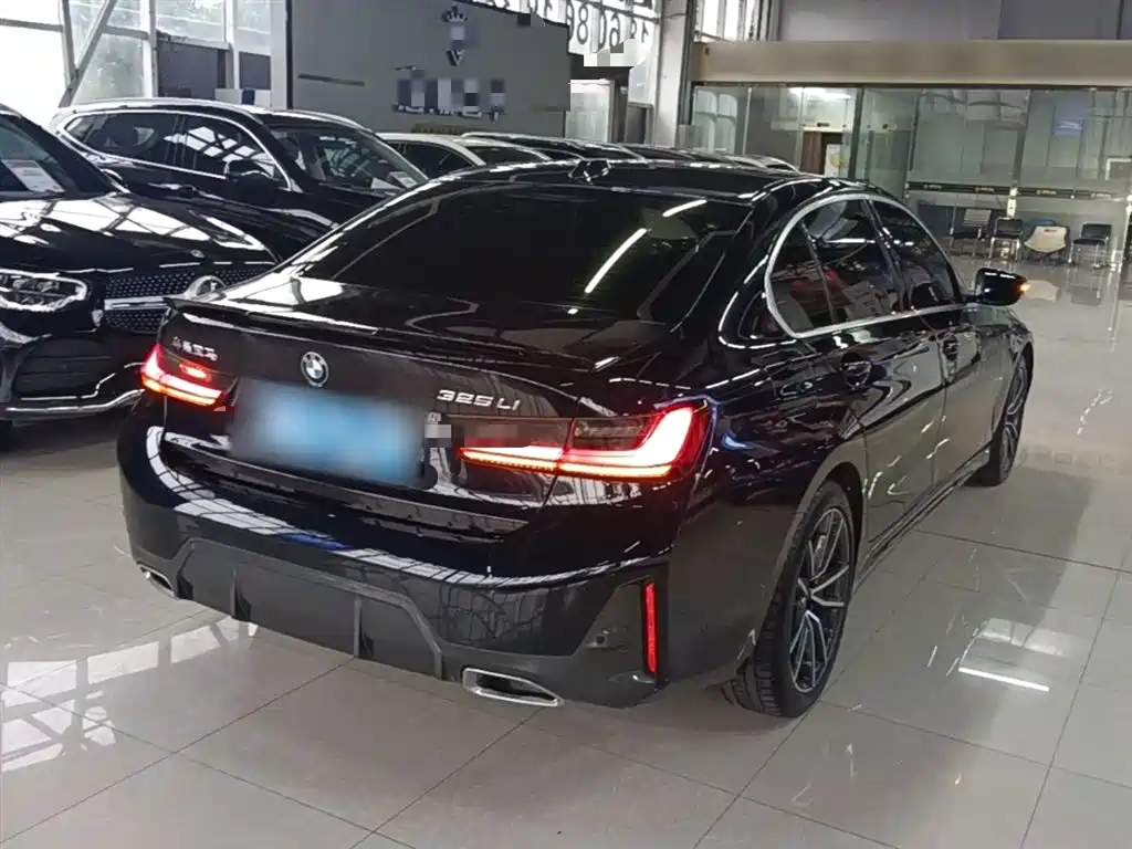 BMW 3 Series 2024 325Li M Sport Package фото 7