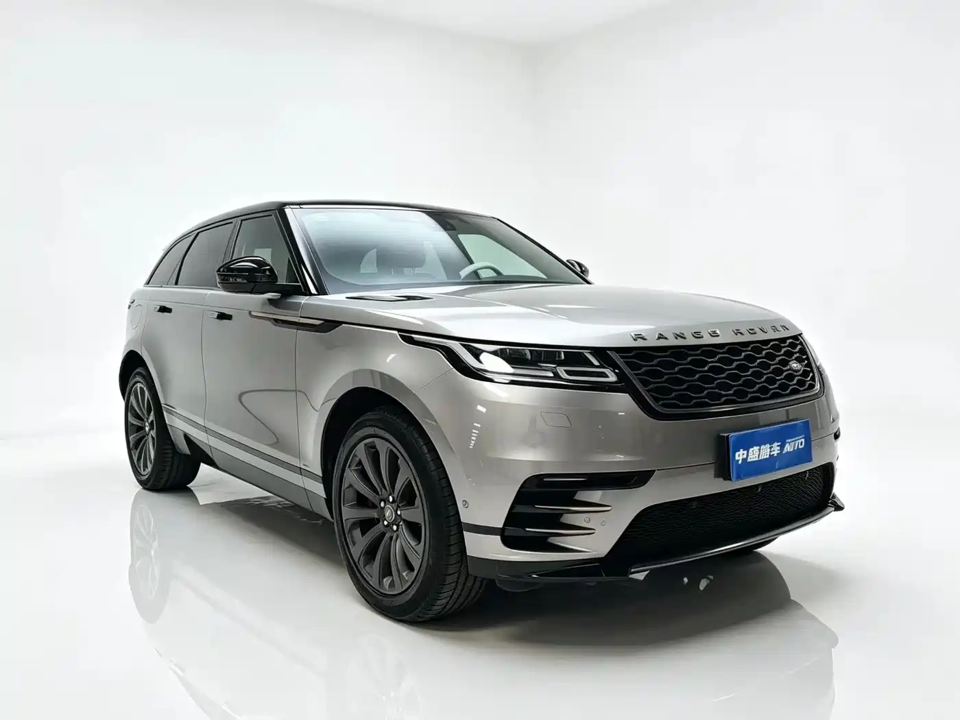 Land Rover Range Rover Velar 2017 P380 R-DYNAMIC SE фото 5