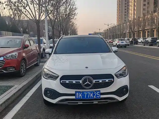Mercedes-Benz GLA GLA 220