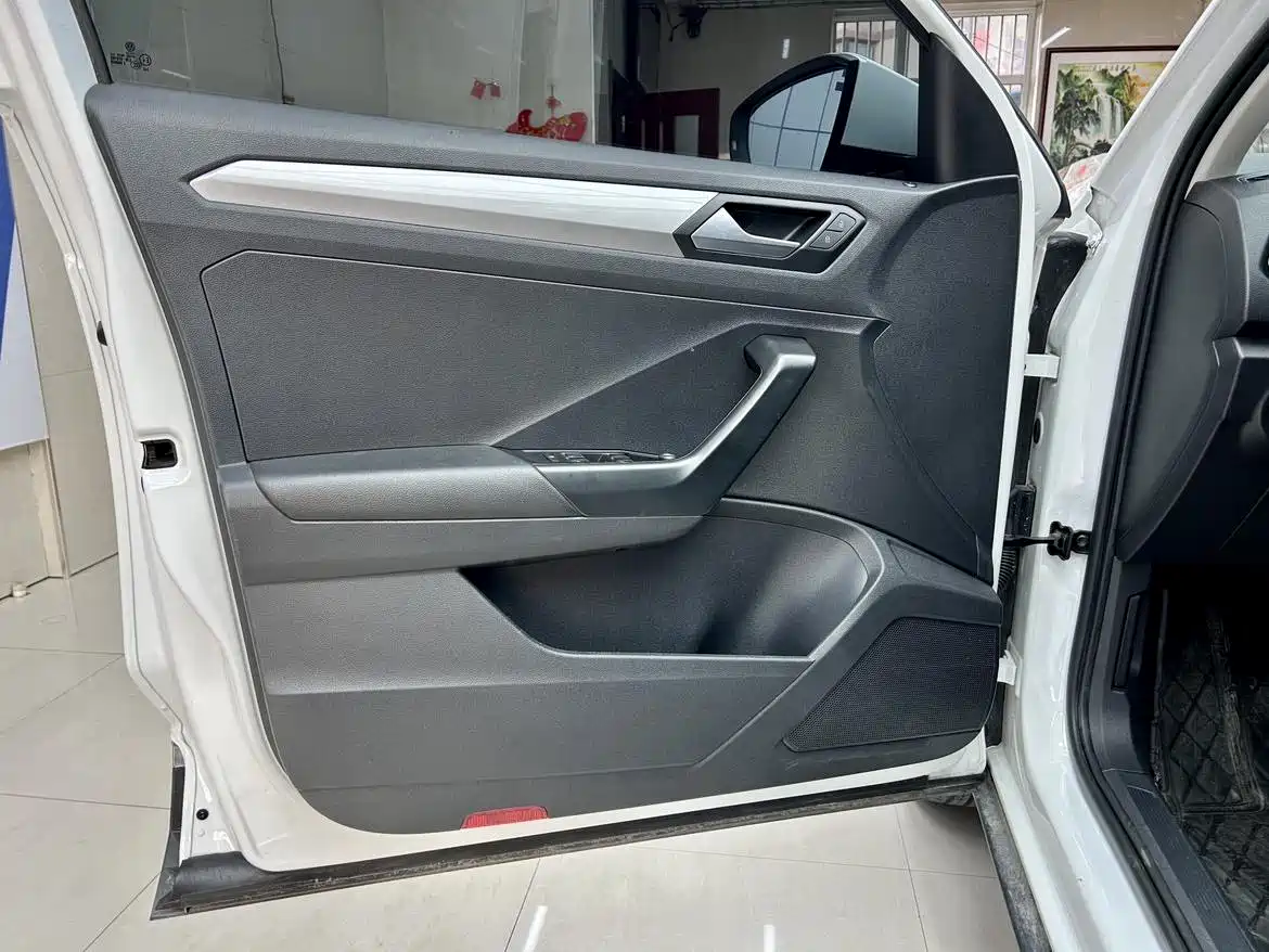 Volkswagen T-ROC 2022 280TSI DSG 2WD Elite PLUS фото 19