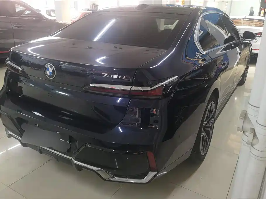 BMW 7 Series 2023 Model 735Li M Sport Package фото 3