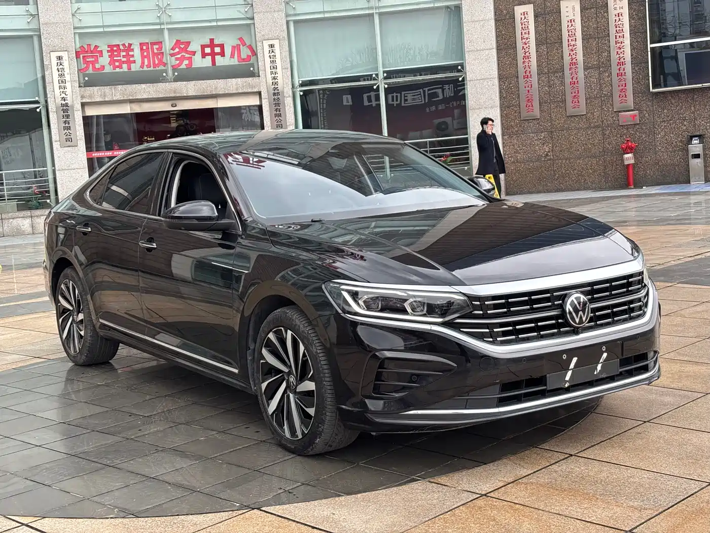 Volkswagen Passat 2023 330TSI Luxury Edition фото 3