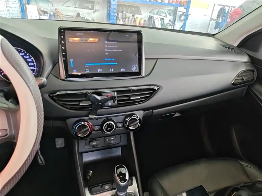 Hyundai Elantra 2018 1.6L Automatic Pleasing Edition GL China VI фото 10