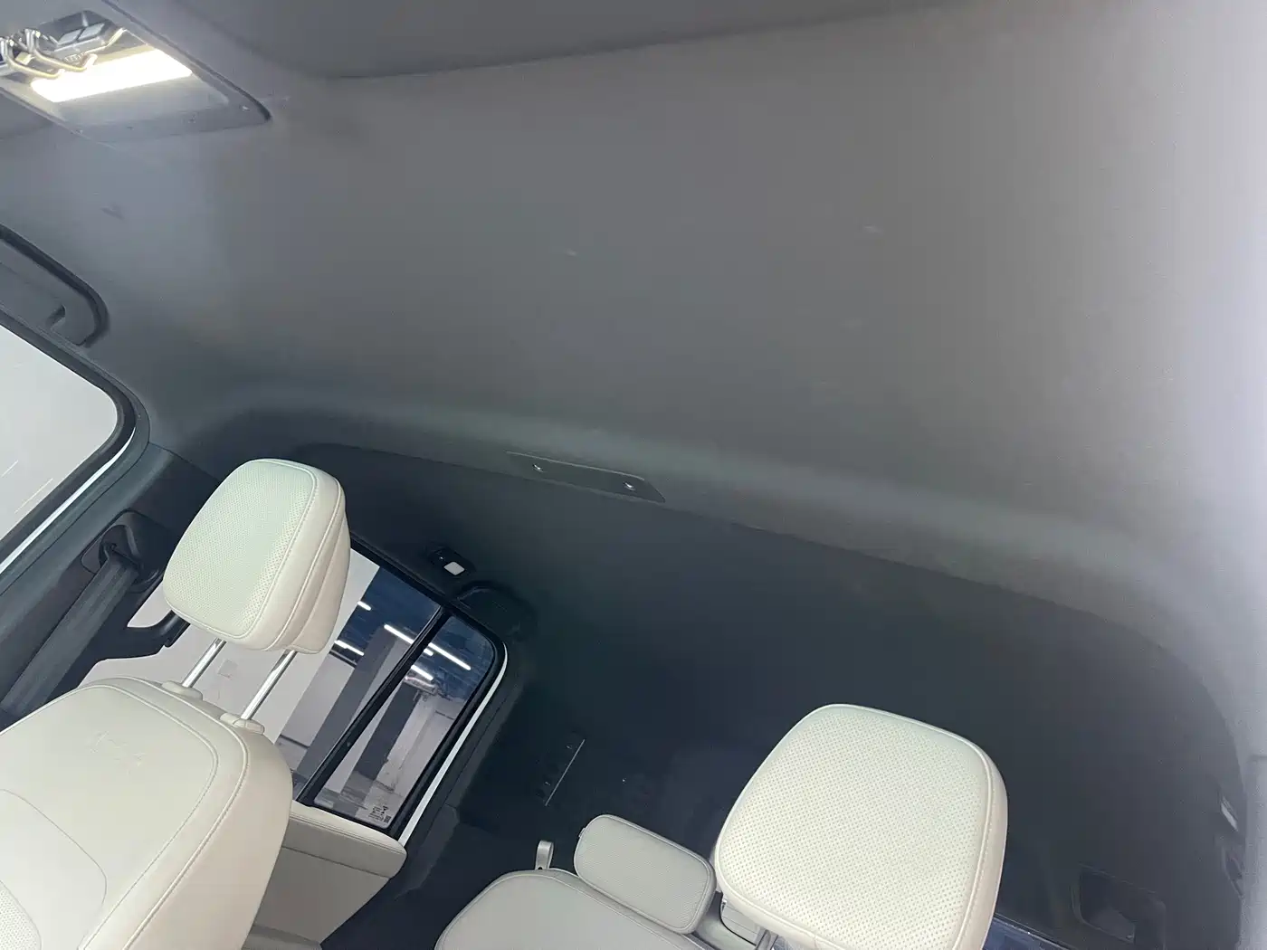 Photo 14 - iCAR V23