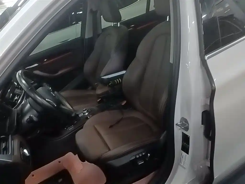 BMW X1 2021 sDrive25Li Leading фото 15