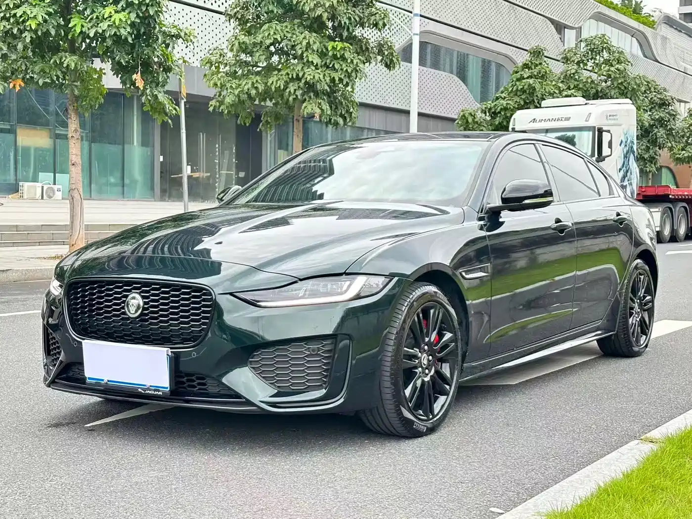 Jaguar XEL, 2025 год