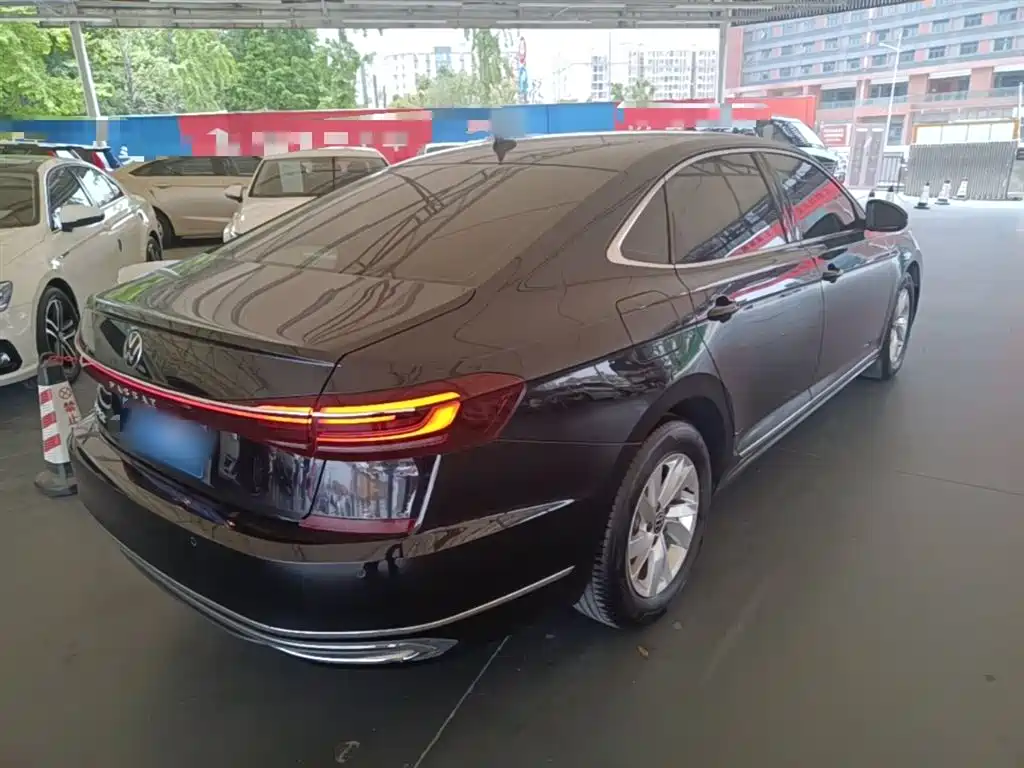 Volkswagen Passat 2022 280TSI Business Edition фото 7