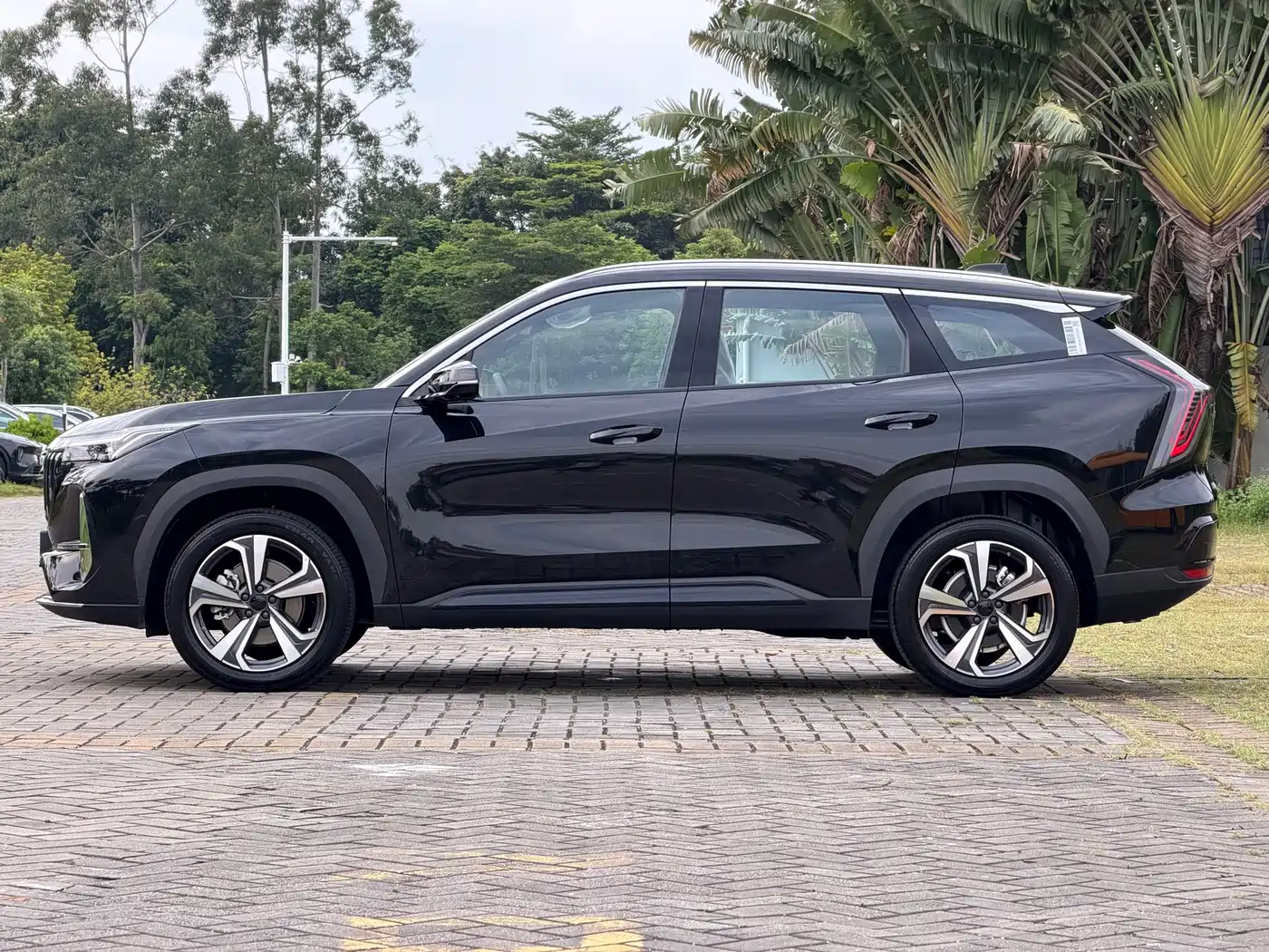 2026 Geely Atlas L