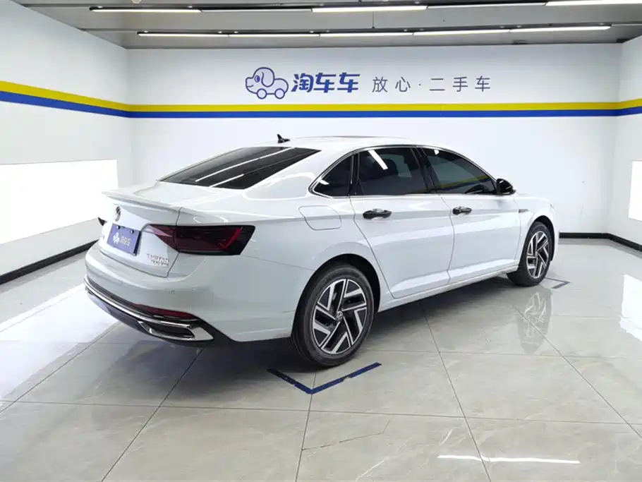 Volkswagen Sagitar 2023 300TSI DSG Surpassing Edition фото 3