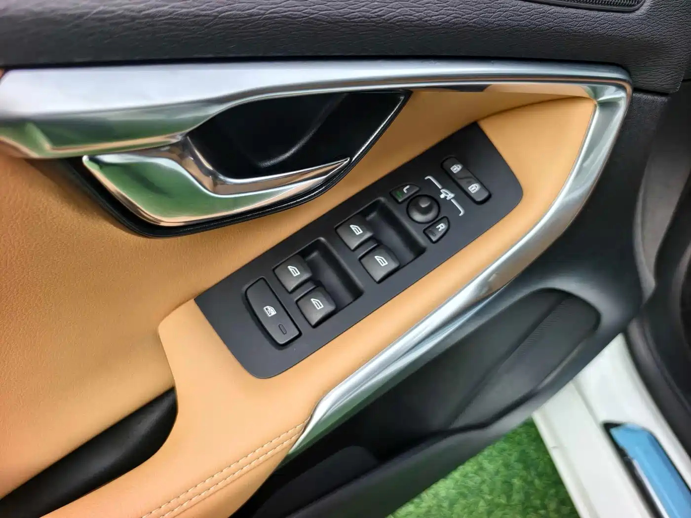 Volvo V40 2018 2018 T3 R-Design Edition
