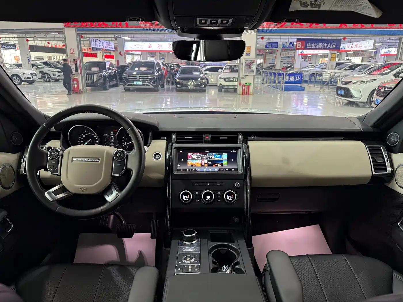 Land Rover Discovery 2018 3.0 SC V6 SE фото 12