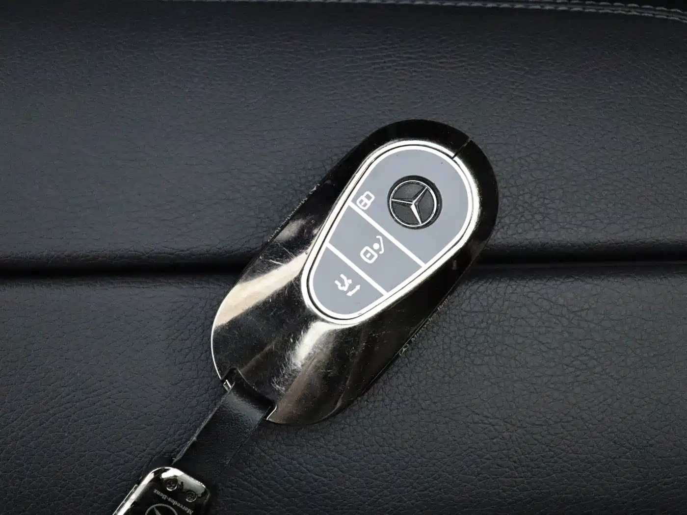 Mercedes-Benz GLC 2023 GLC 260 L 4MATIC Sport 5-seater фото 18